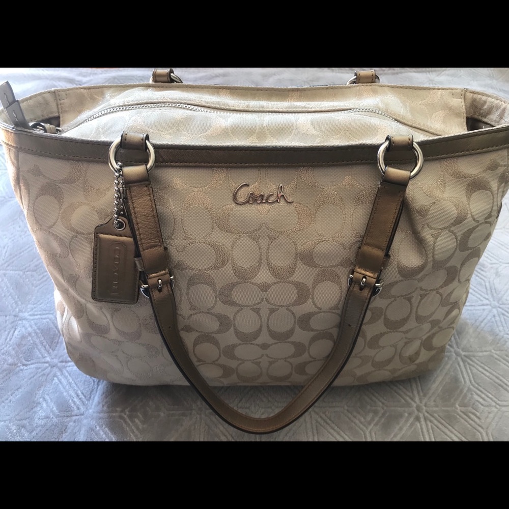 Large Coach Signature carryall purse tan/gold